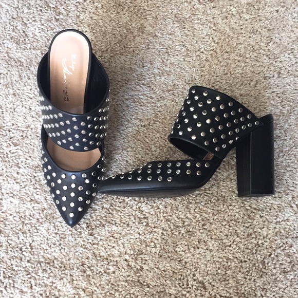Vintage Havana Shoes - Pointy toe studded mules